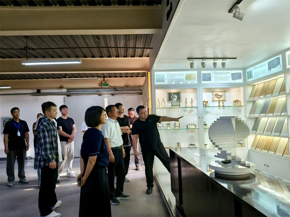 https://news.tute.edu.cn/__local/1/40/5E/FF49E233DB8A976D7F5EDF54C59_C83DE912_1CE70.jpg